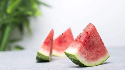 梦见羊吃玉瓜,羊儿啃食玉瓜的神秘寓意