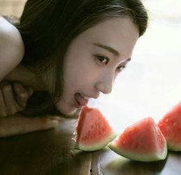 写真女吃瓜,揭秘娱乐圈幕后故事